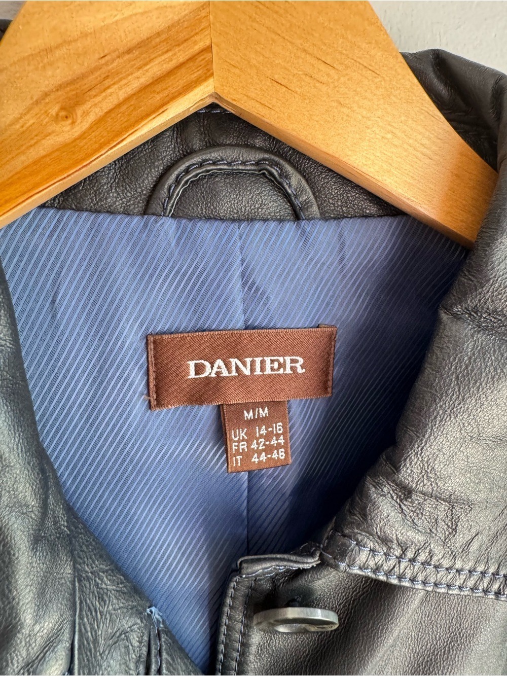 Danier Slate Blue Leather Jacket M Button Front Blazer Coat Fall Navy Y2K Classy - Picture 3 of 13